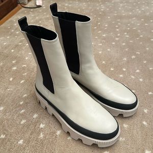Never been worn Bibi Lou off white lug sole boot, size 40/US 10